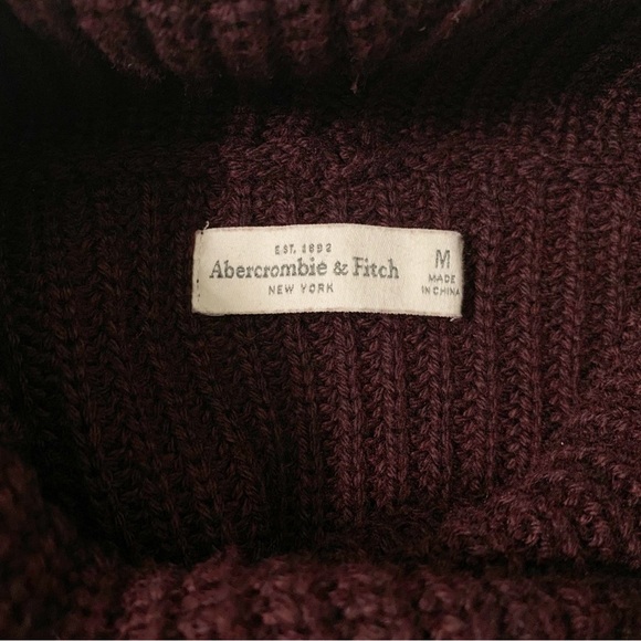 Abercrombie & Fitch Chunky Knit Turtleneck Tunic Sweater in Eggplant - Size M - Picture 5 of 8